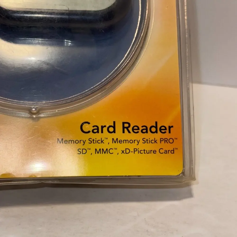 Lexar Jumpdrive Trio Single-Slot USB 2.0 Multi-Card Reader SD/MS/XD (RW023-001)